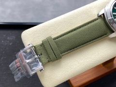 Breitling Focus on big factory goods