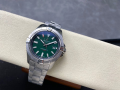 Breitling Focus on big factory goods