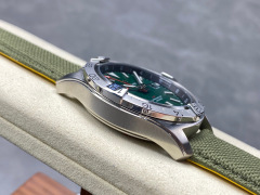 Breitling Focus on big factory goods