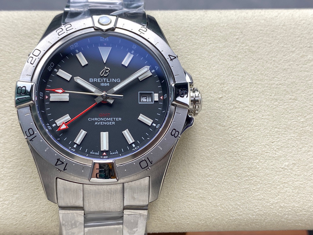 Breitling Focus on big factory goods