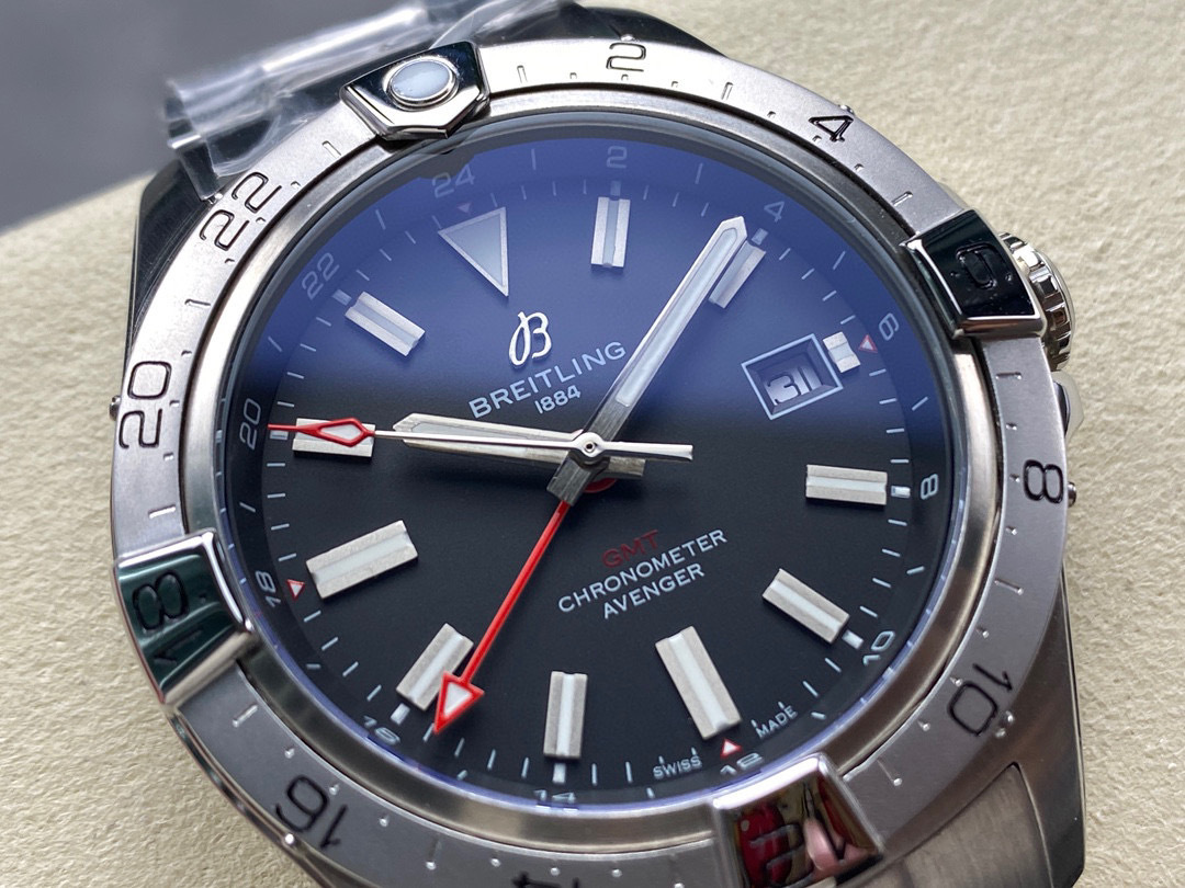 Breitling Focus on big factory goods