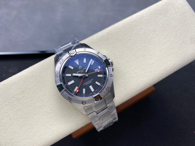 Breitling Focus on big factory goods