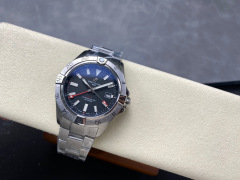 Breitling Focus on big factory goods