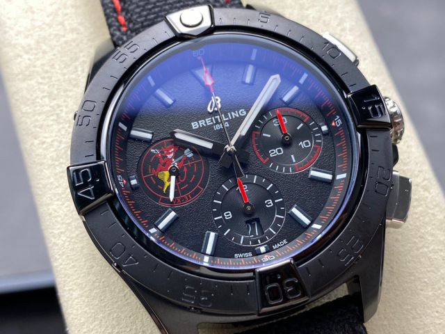 Breitling Focus on big factory goods