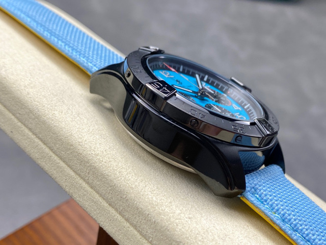 Breitling Focus on big factory goods
