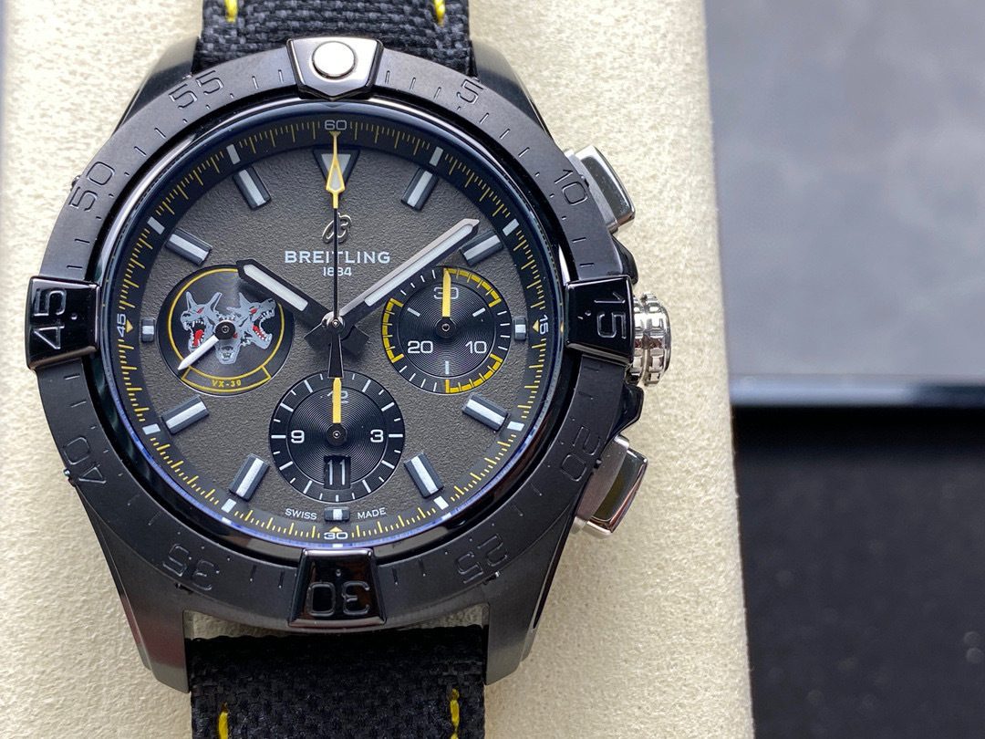 Breitling Focus on big factory goods