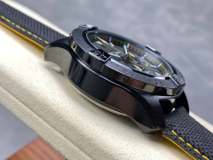 Breitling Focus on big factory goods