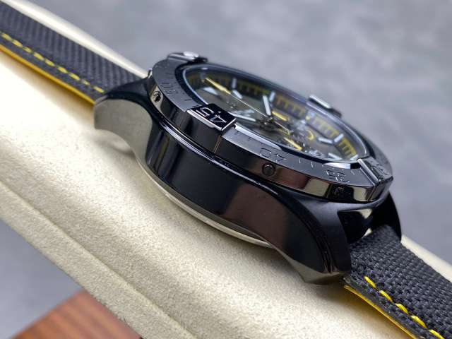 Breitling Focus on big factory goods