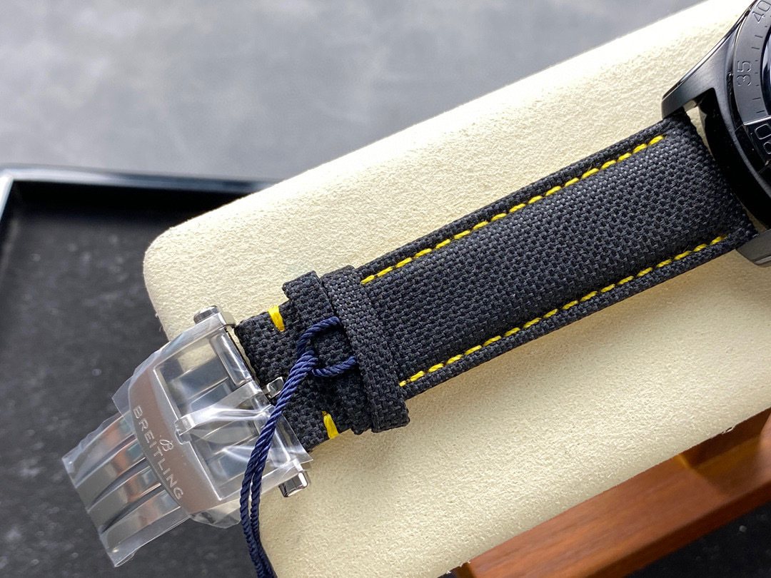 Breitling Focus on big factory goods