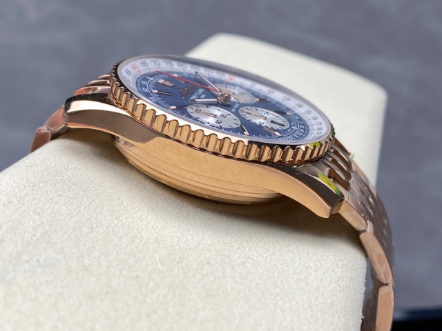 Breitling Focus on big factory goods