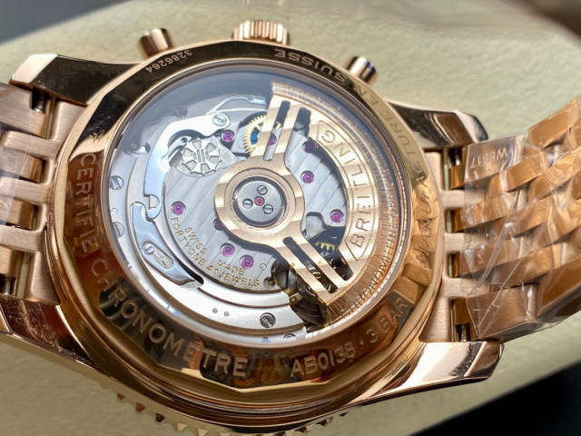 Breitling Focus on big factory goods