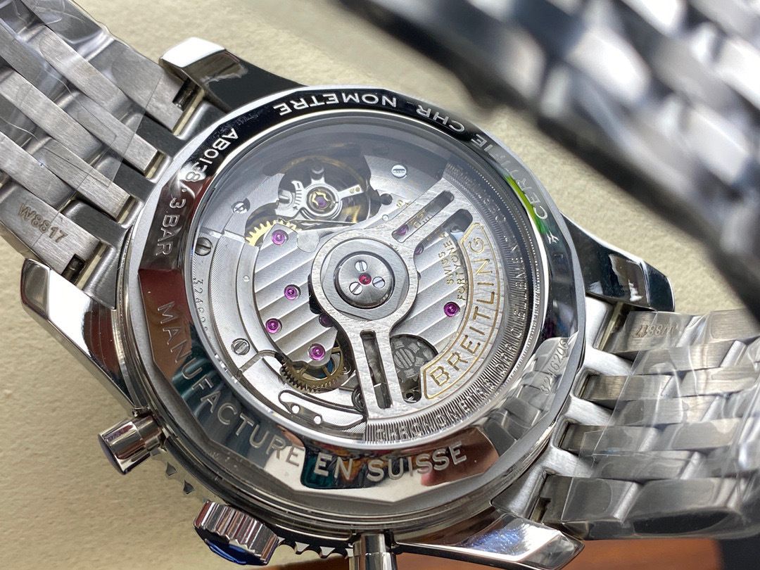 Breitling Focus on big factory goods
