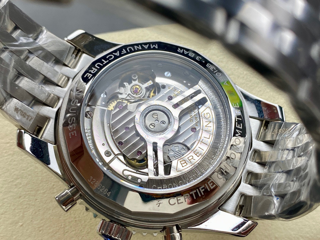 Breitling Focus on big factory goods