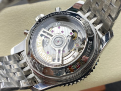 Breitling Focus on big factory goods