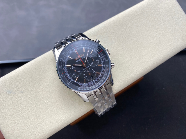 Breitling Focus on big factory goods