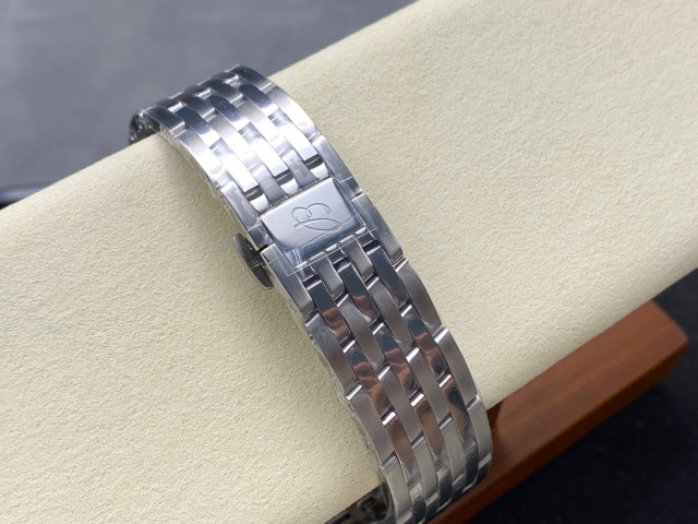 Breitling Focus on big factory goods