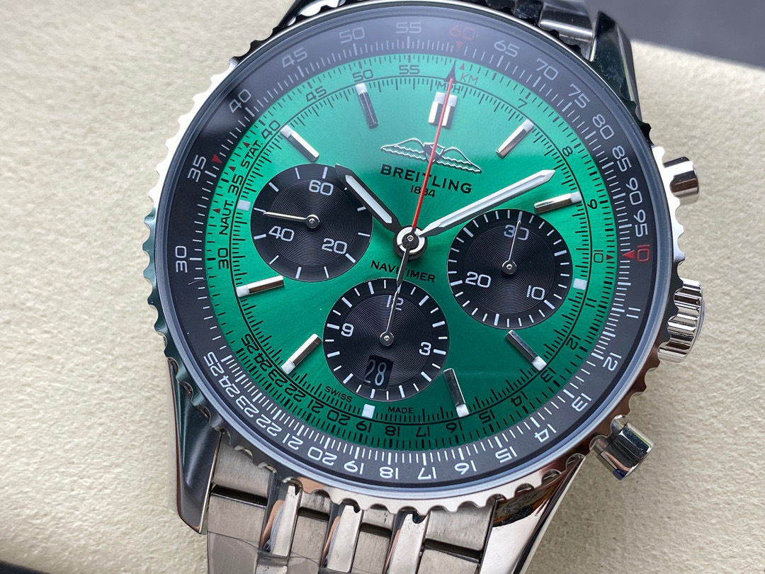 Breitling Focus on big factory goods