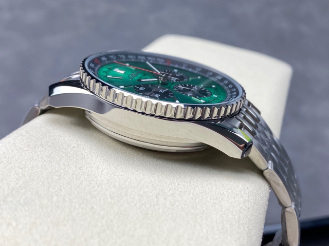 Breitling Focus on big factory goods