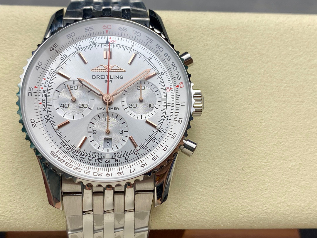 Breitling Focus on big factory goods