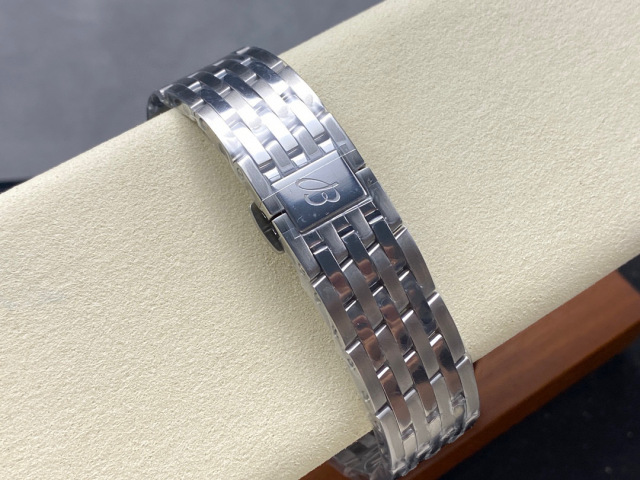 Breitling Focus on big factory goods