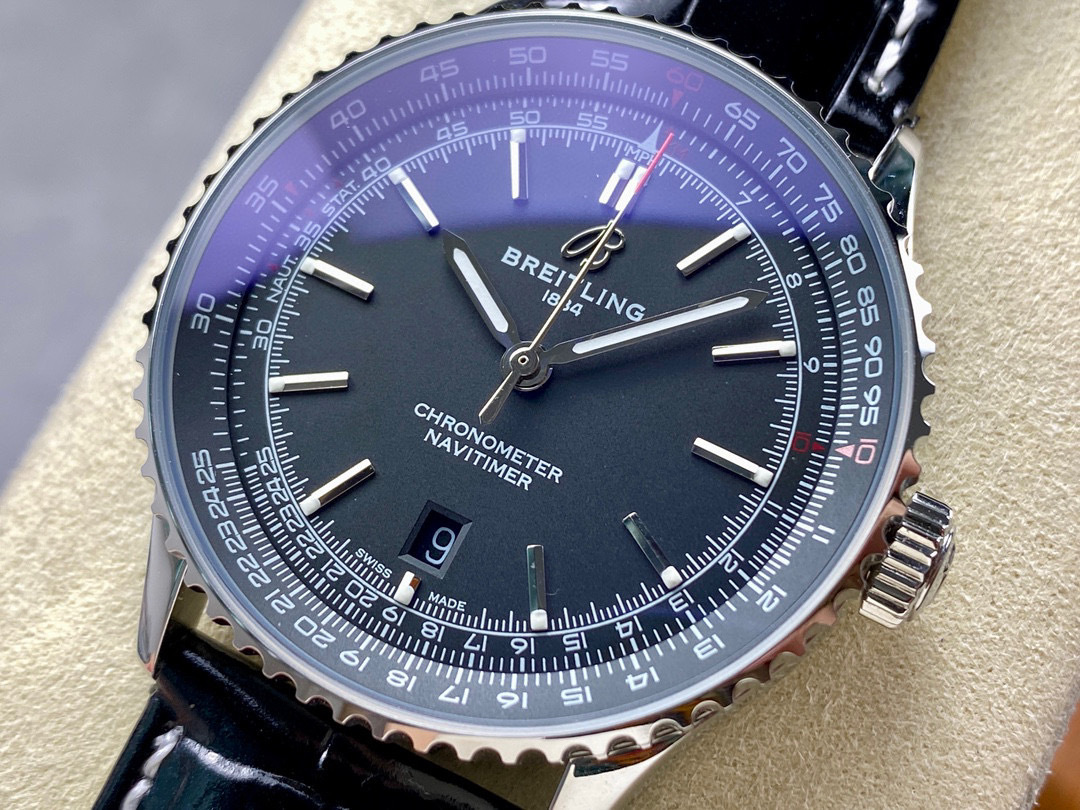Breitling Focus on big factory goods