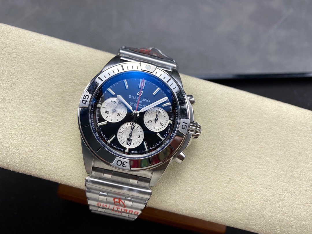 Breitling Focus on big factory goods