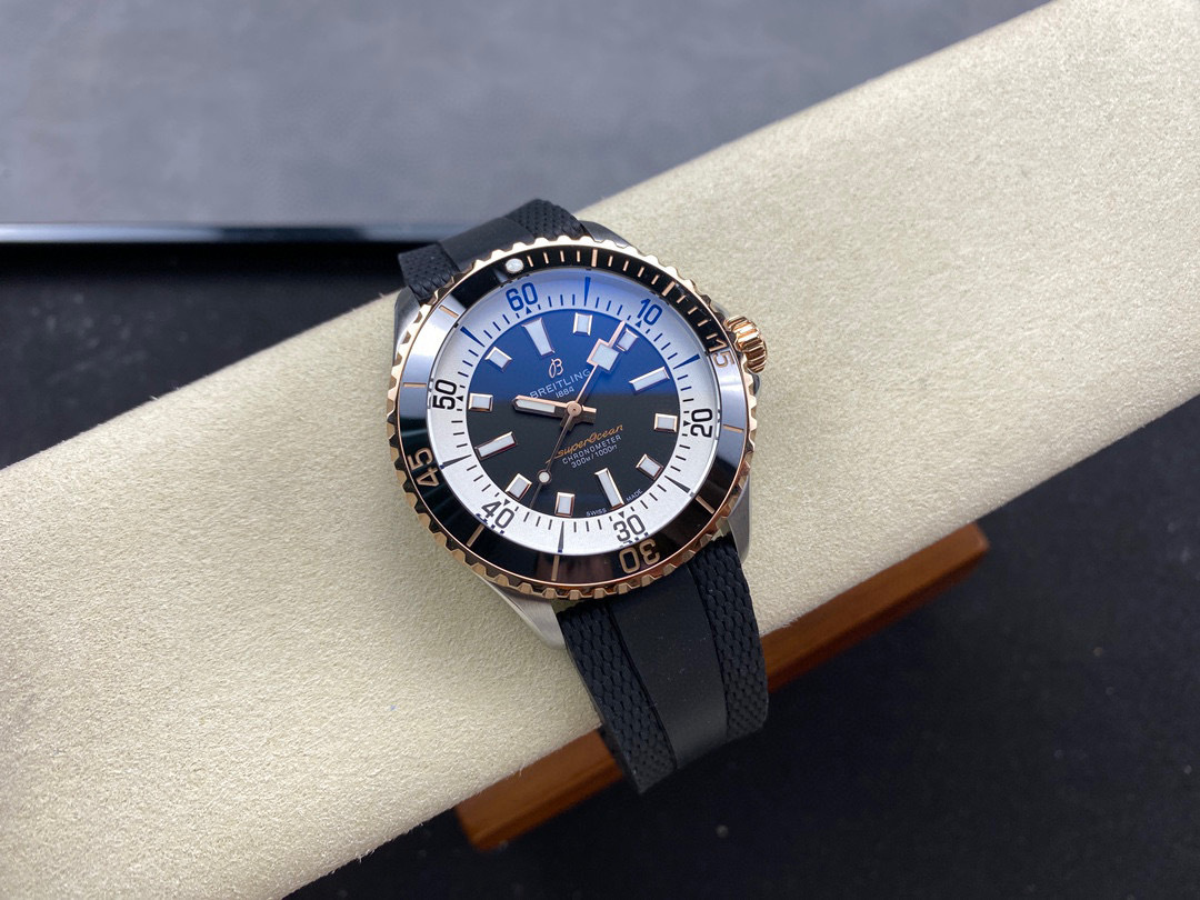 Breitling Focus on big factory goods