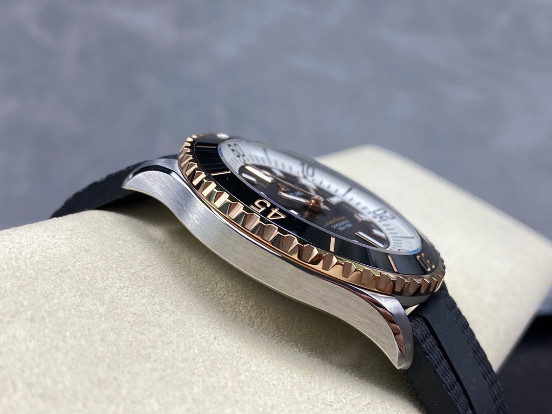 Breitling Focus on big factory goods