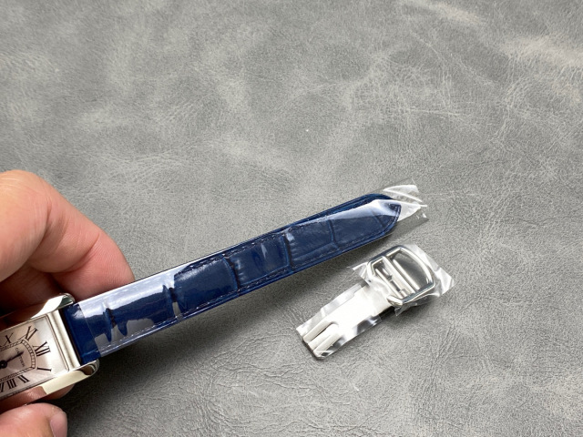 Cartier Focus on big factory goods