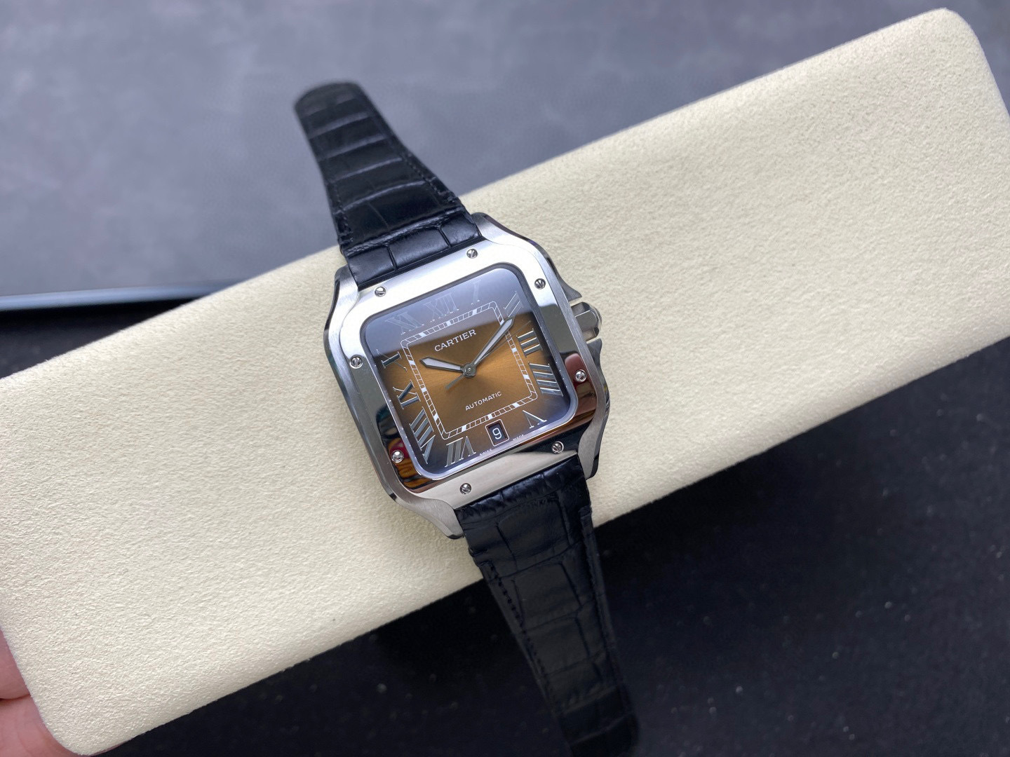 Cartier Focus on big factory goods