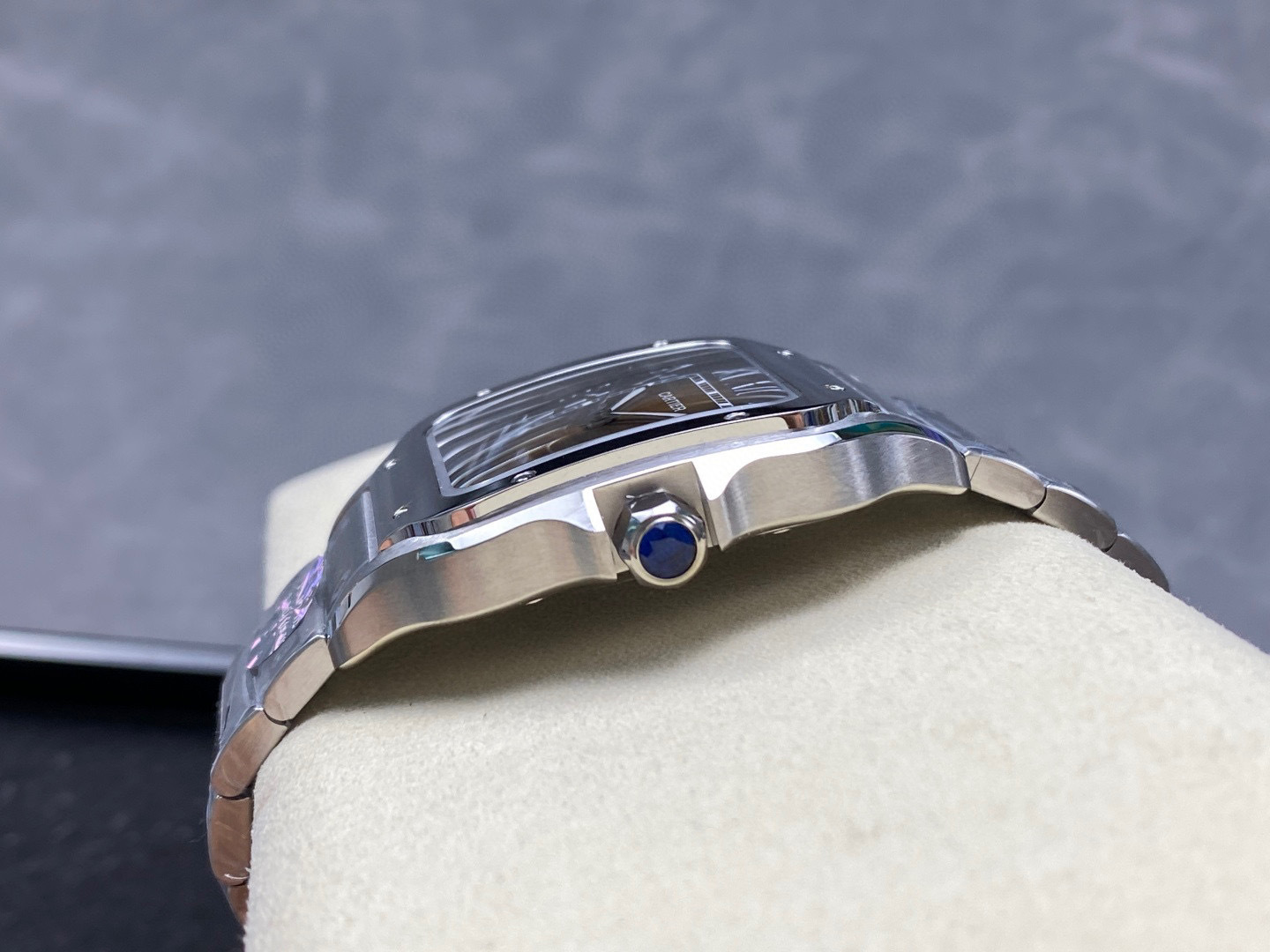 Cartier Focus on big factory goods