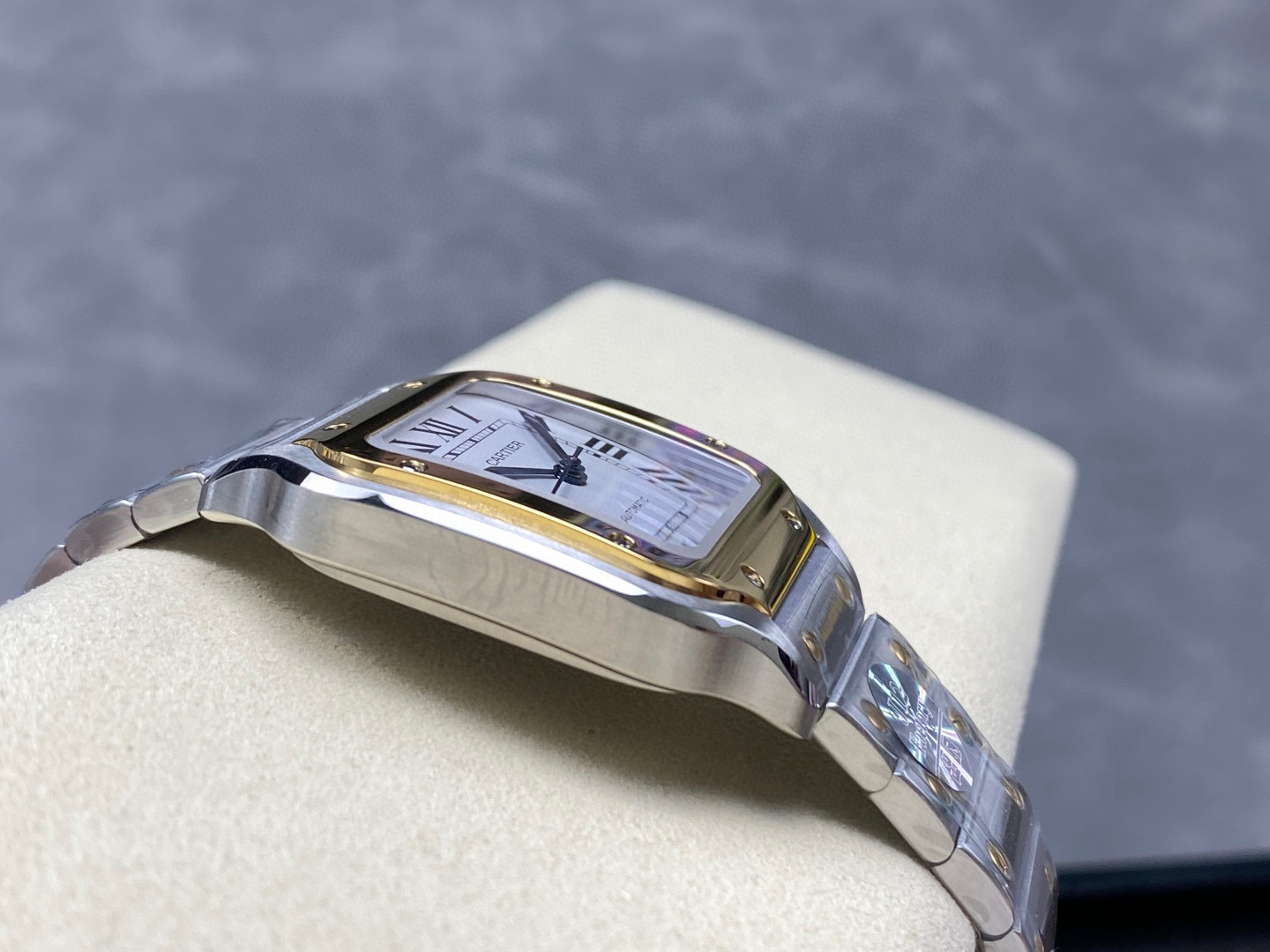 Cartier Focus on big factory goods