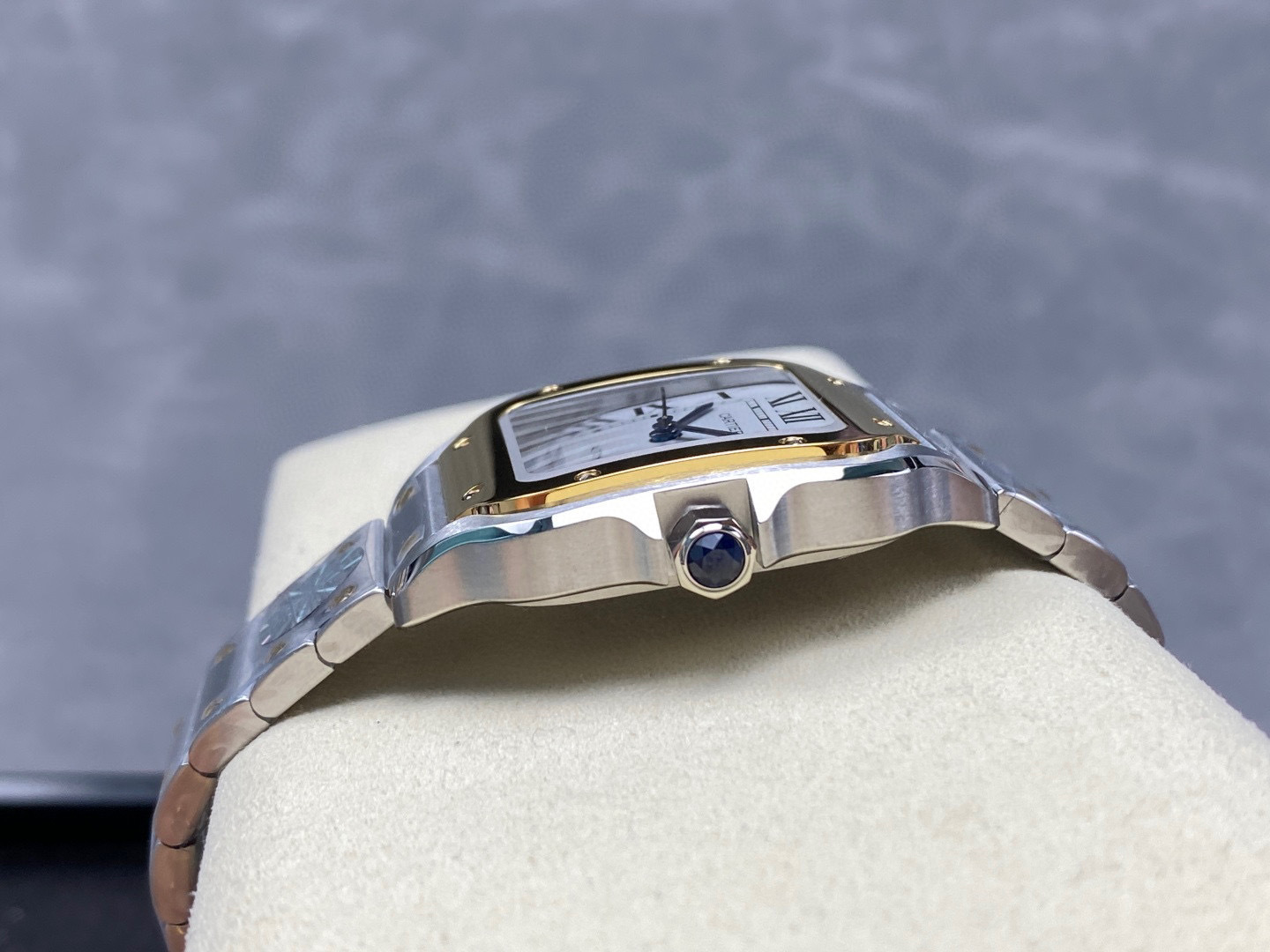 Cartier Focus on big factory goods