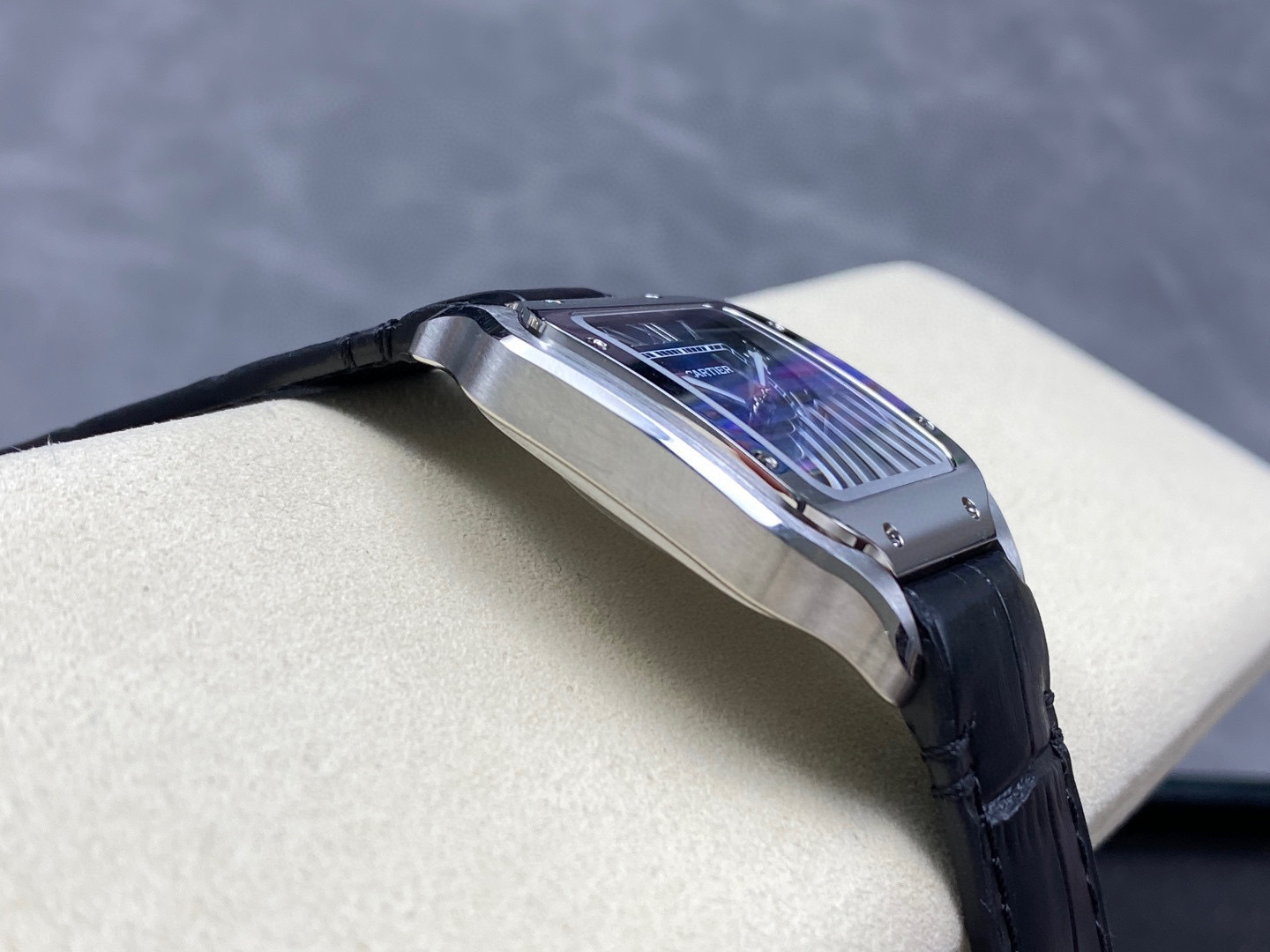 Cartier Focus on big factory goods
