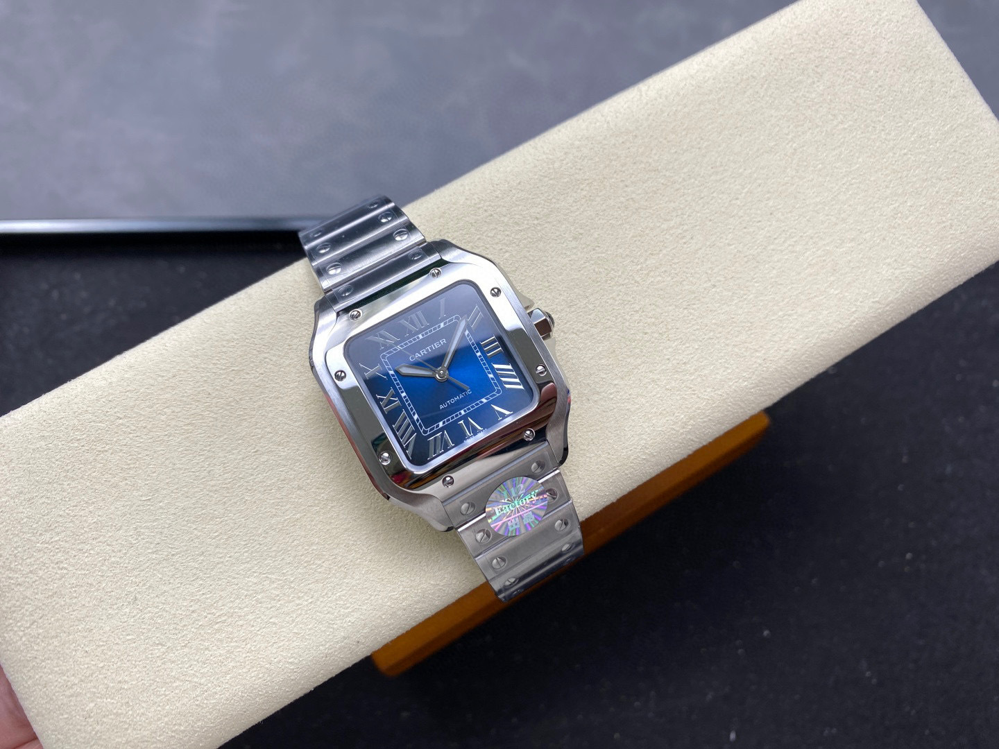Cartier Focus on big factory goods