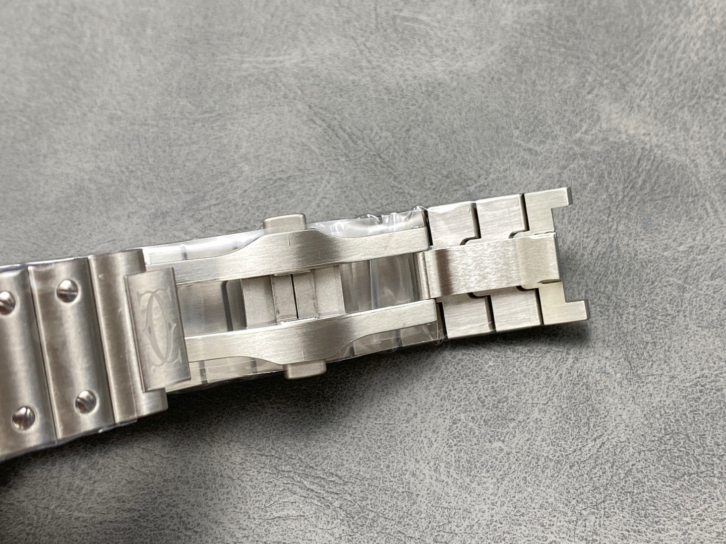 Cartier Focus on big factory goods