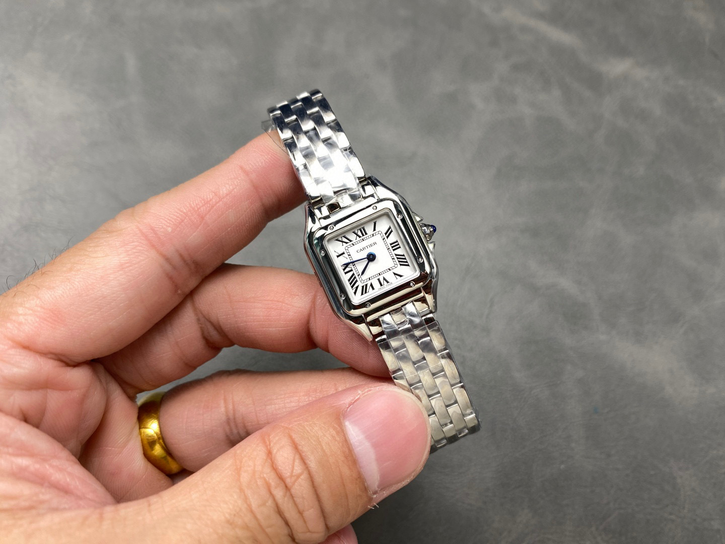 Cartier Focus on big factory goods