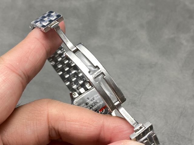 Cartier Focus on big factory goods