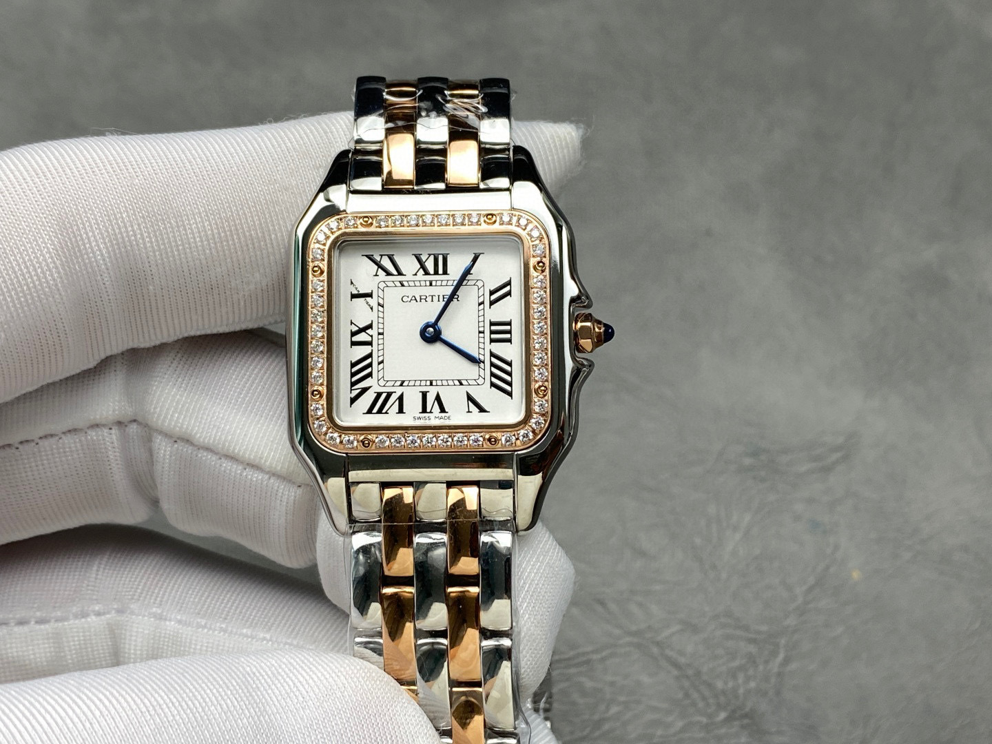 Cartier Focus on big factory goods