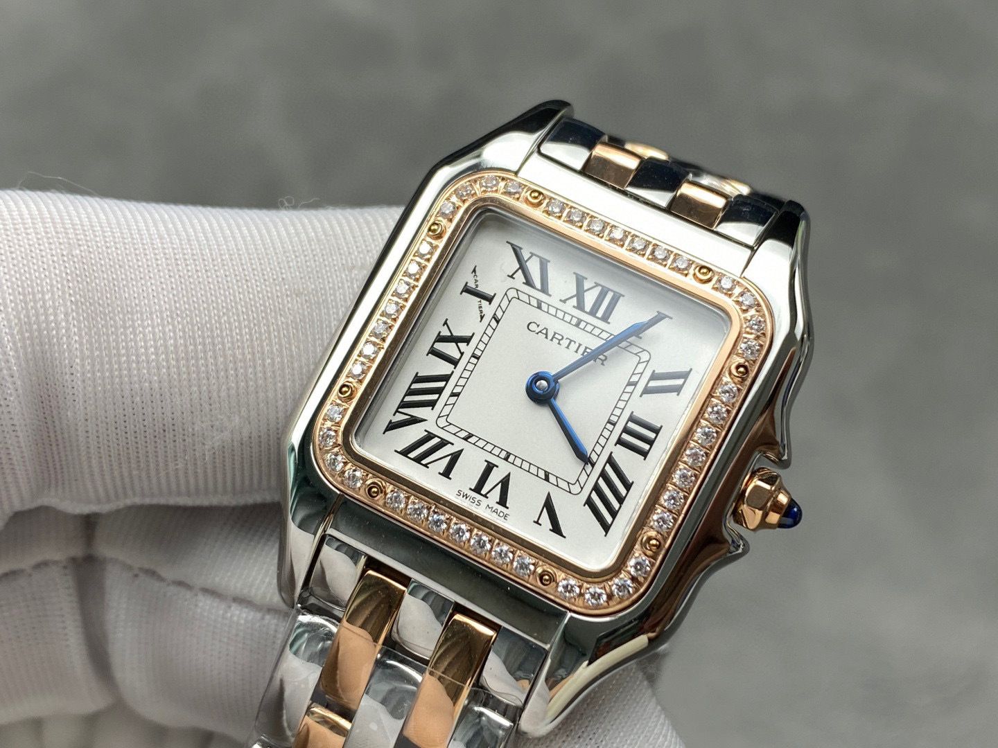 Cartier Focus on big factory goods