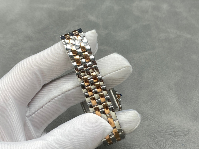 Cartier Focus on big factory goods