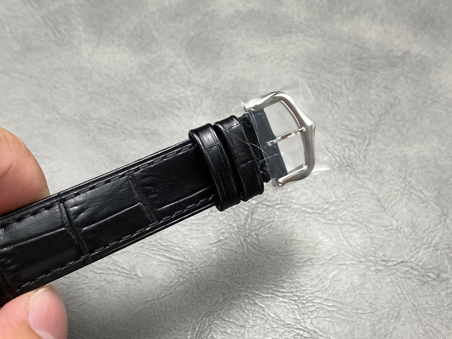 Cartier Focus on big factory goods