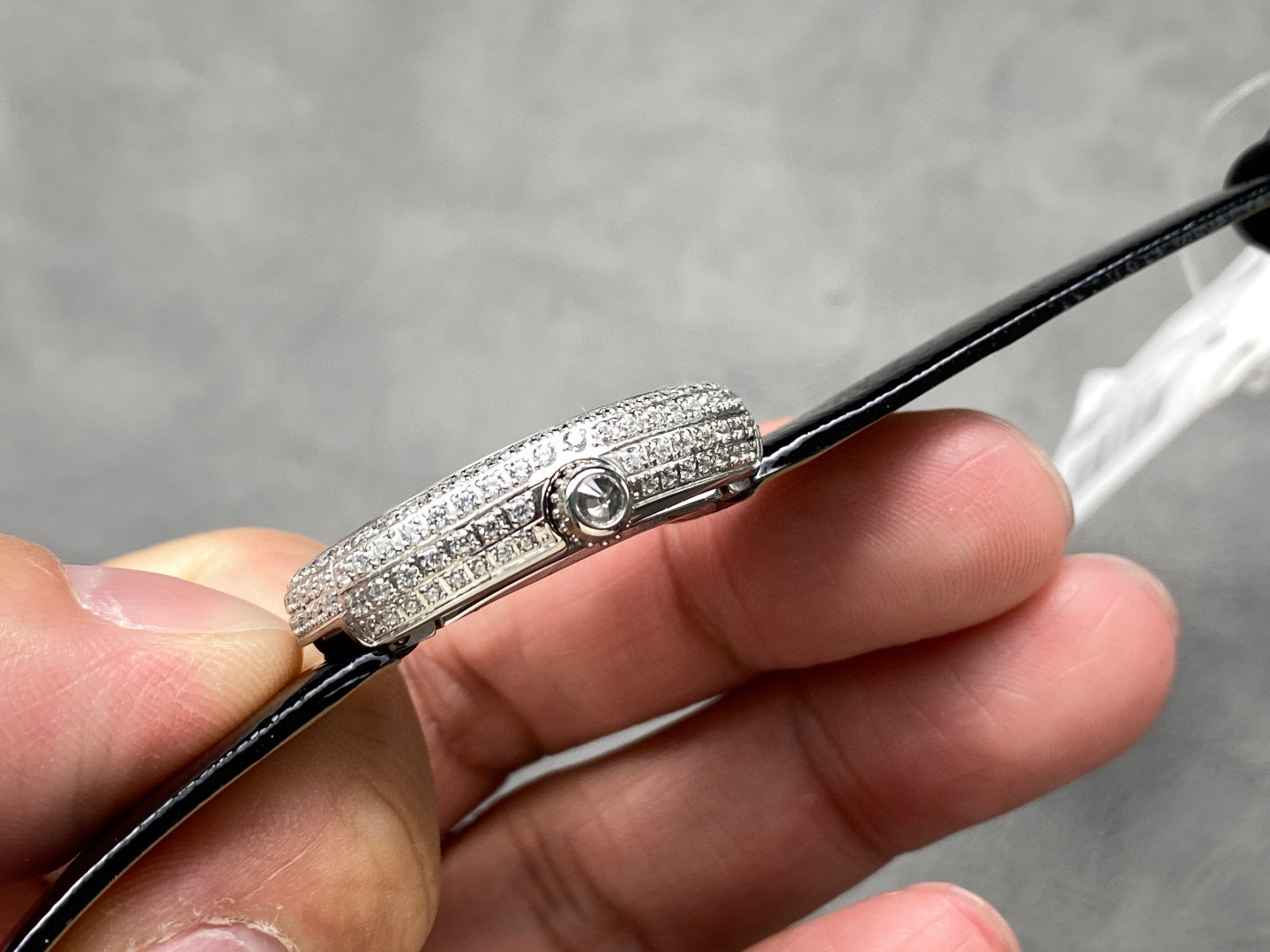 Cartier Focus on big factory goods