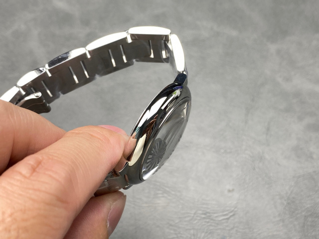 Cartier Focus on big factory goods