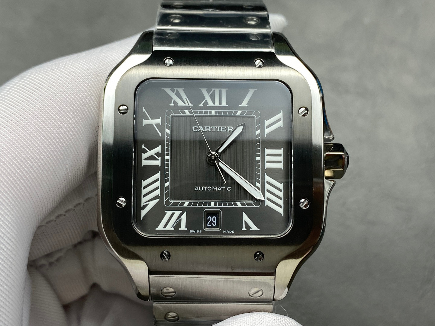 Cartier Focus on big factory goods