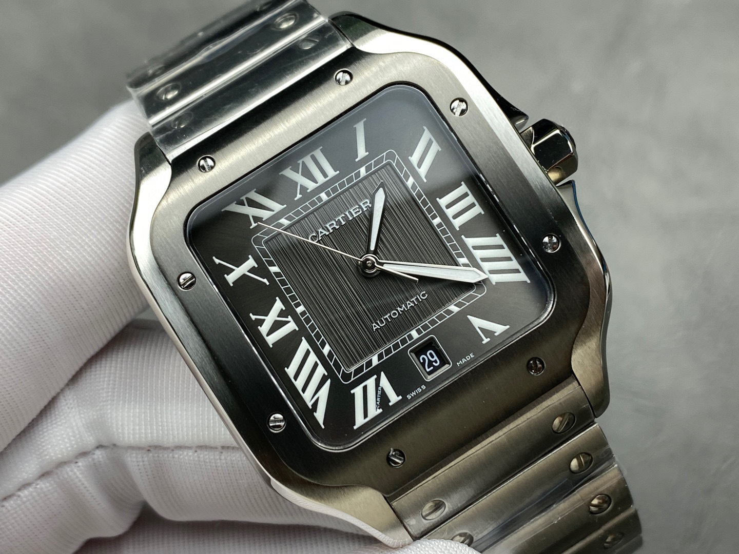 Cartier Focus on big factory goods