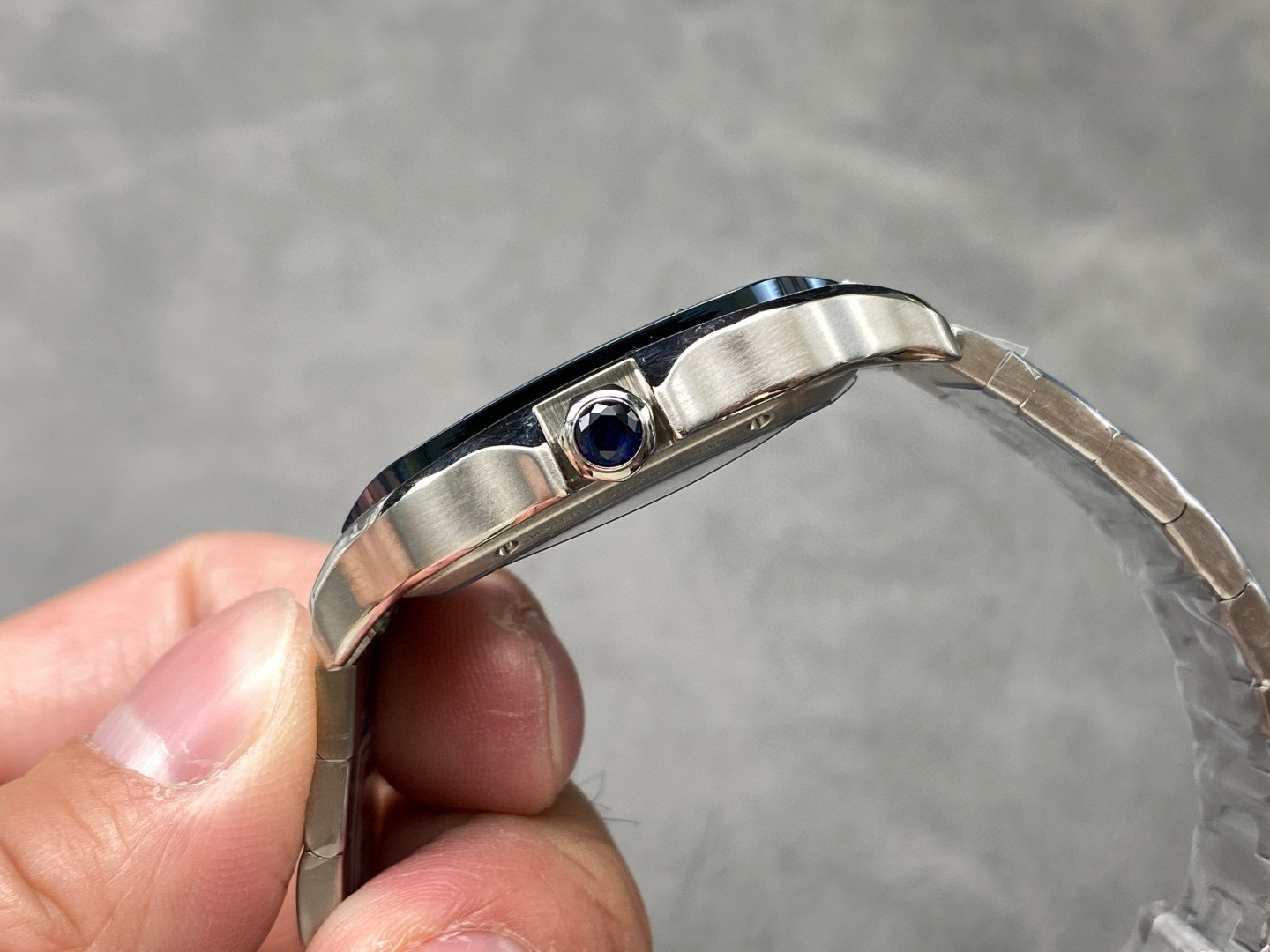 Cartier Focus on big factory goods