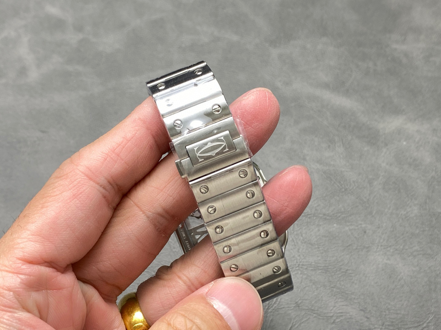 Cartier Focus on big factory goods