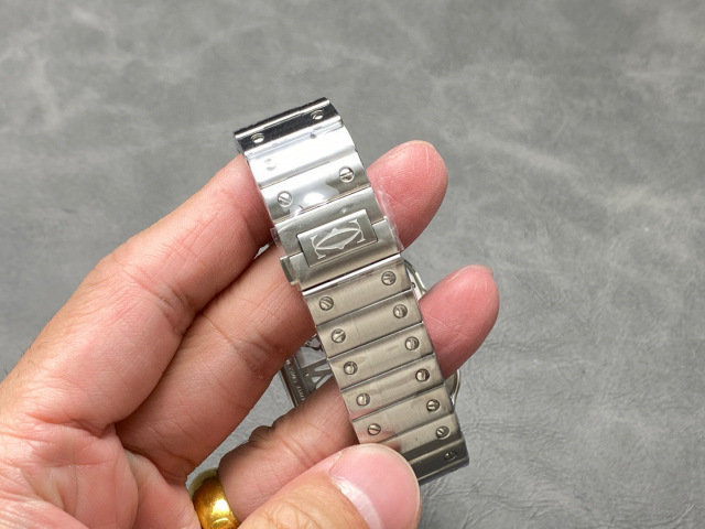 Cartier Focus on big factory goods