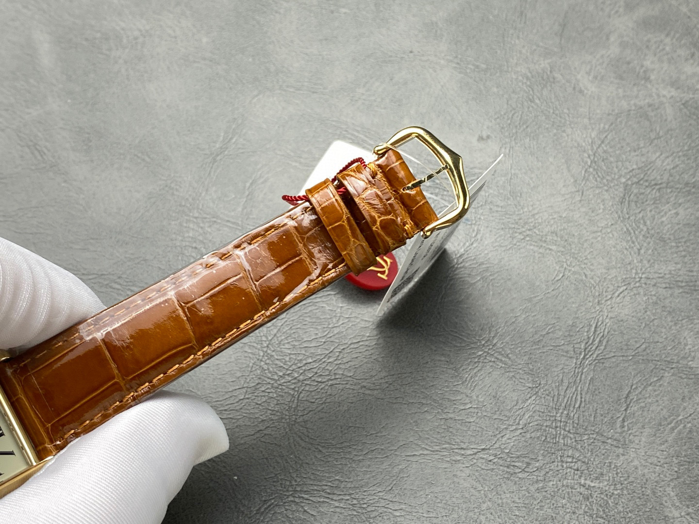 Cartier Focus on big factory goods